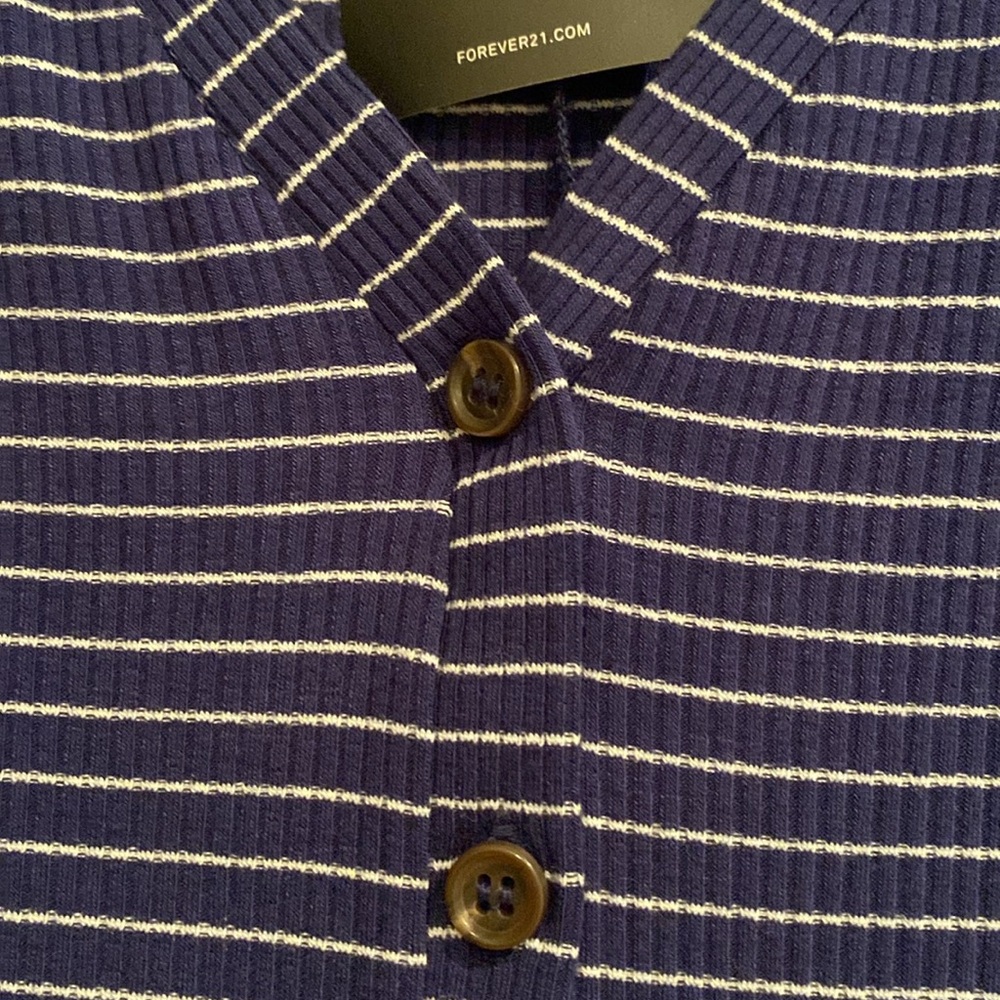 FOREVER 21 Women’s Top - Picture 3 of 8